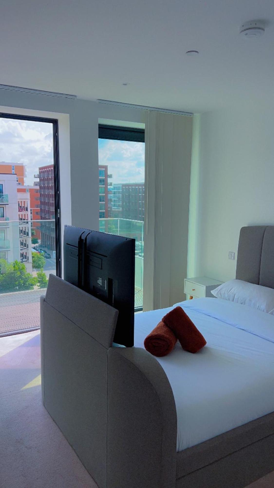 Ds Rentals - Entire 1 Bedroom Apartment ลอนดอน ภายนอก รูปภาพ