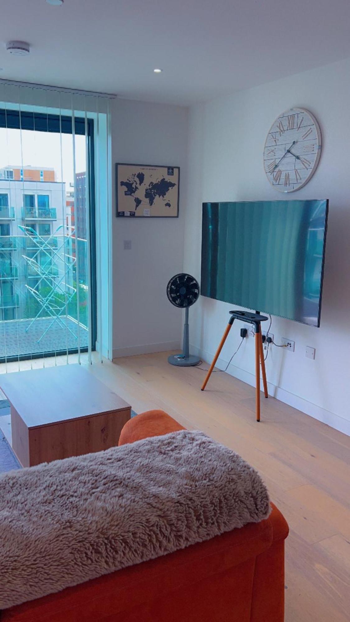 Ds Rentals - Entire 1 Bedroom Apartment ลอนดอน ภายนอก รูปภาพ